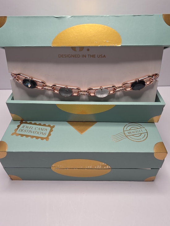 Bomb Party Jewelry - BP Jewel Candy She's A Traveling Queen Bracelet In Monaco Moments In Rose Gold